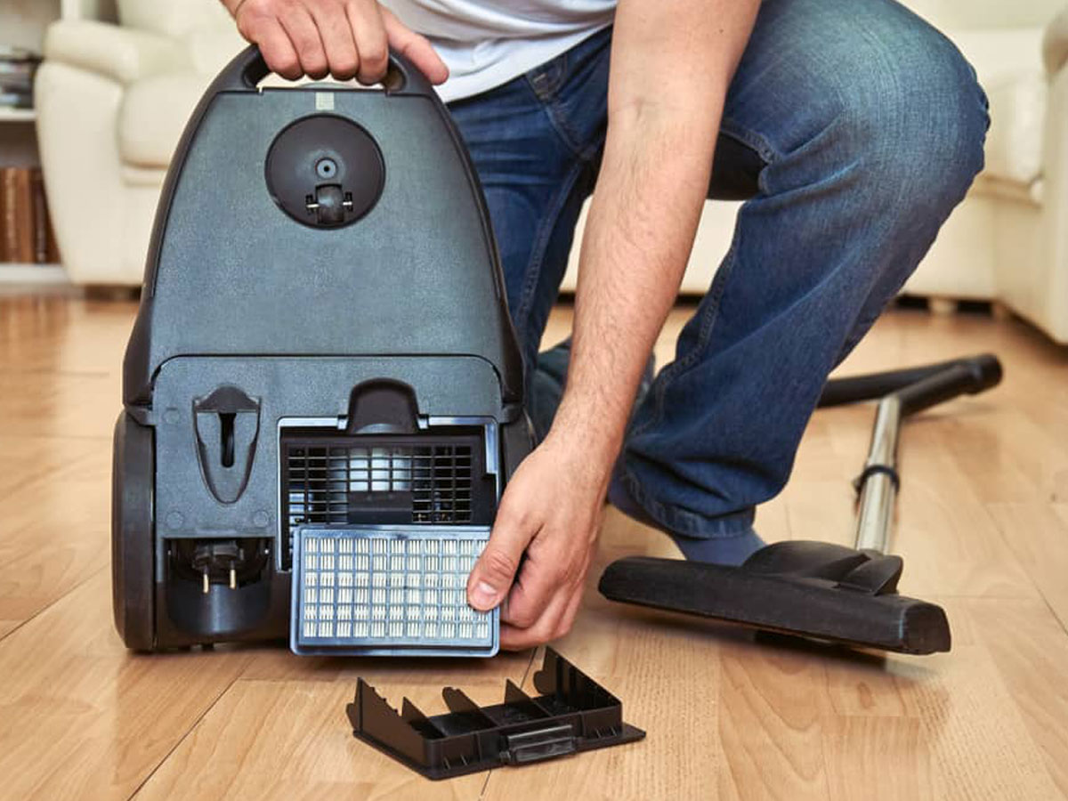 آموزش تمیز کردن فیلتر جاروبرقی (جلوگیری از بوی بد و خرابی)